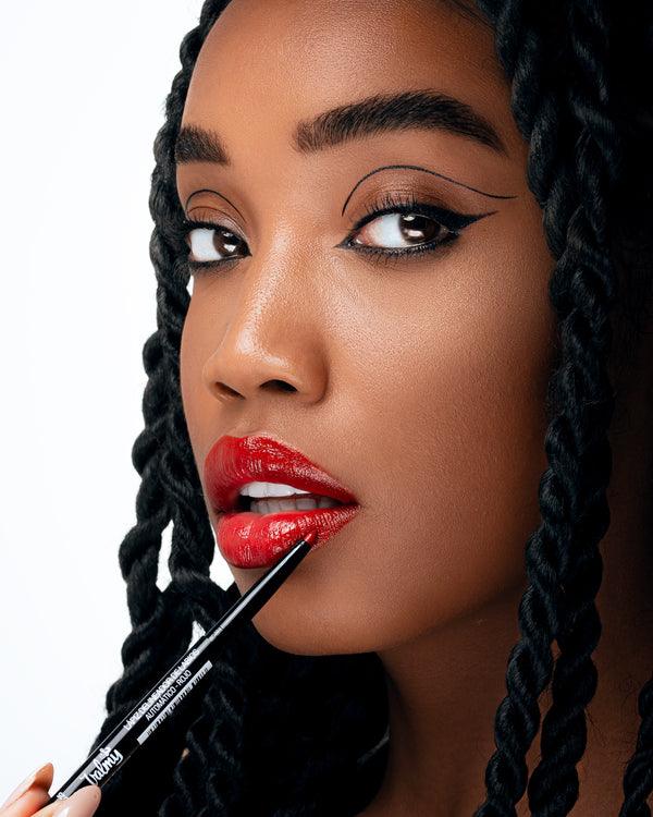 Lápiz Delineador de Labios Valmy Automático tono Rojo