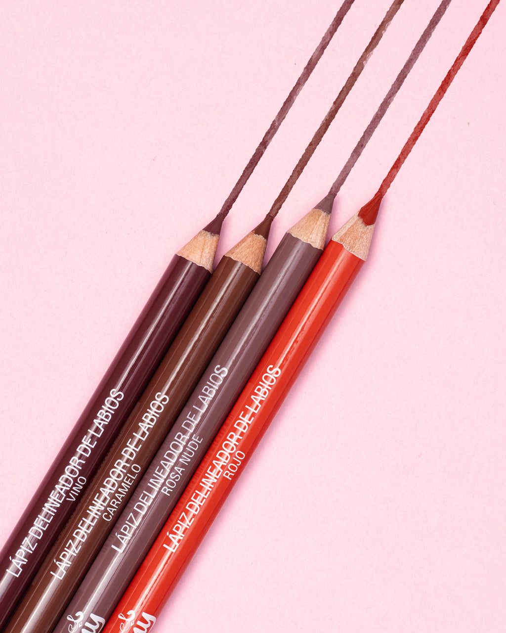 Lápiz Delineador de Labios Valmy tono Rojo